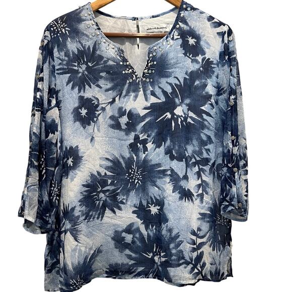 Alfred Dunner Tops - ALFRED DUNNER Floral V Neck Top Sz 14 Petite Blue White Lined Beaded 3/4 Sleeve
